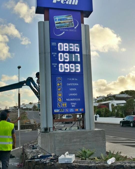 Instalación de Cartel LED en la PCAN de Tías